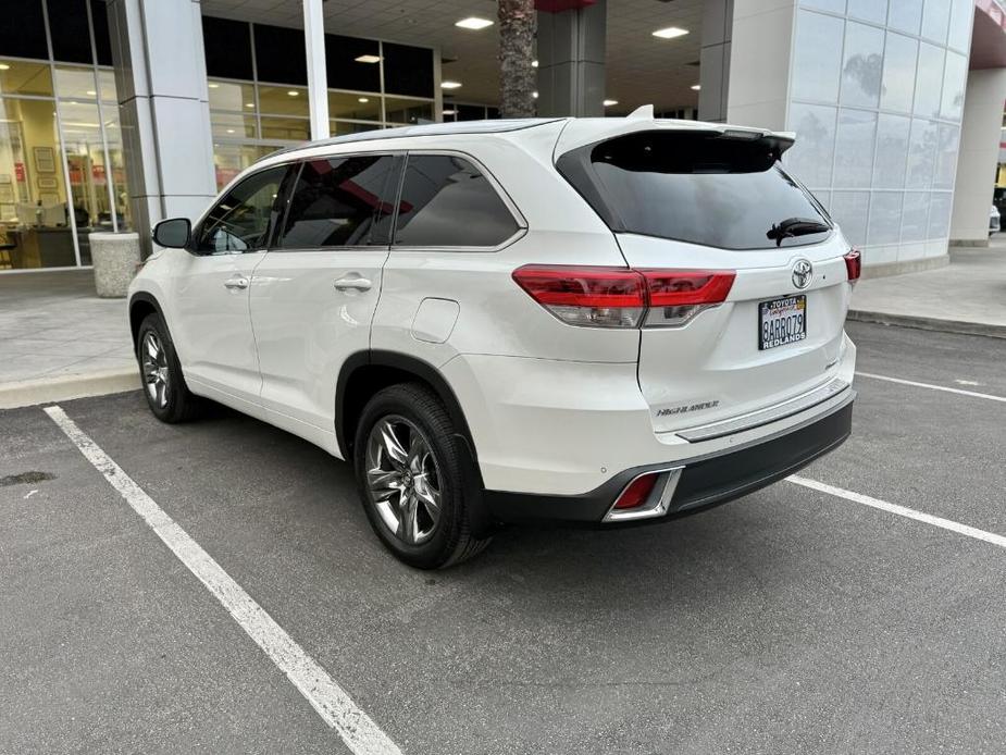 used 2017 Toyota Highlander car