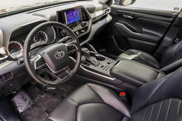 used 2023 Toyota Highlander car, priced at $43,995