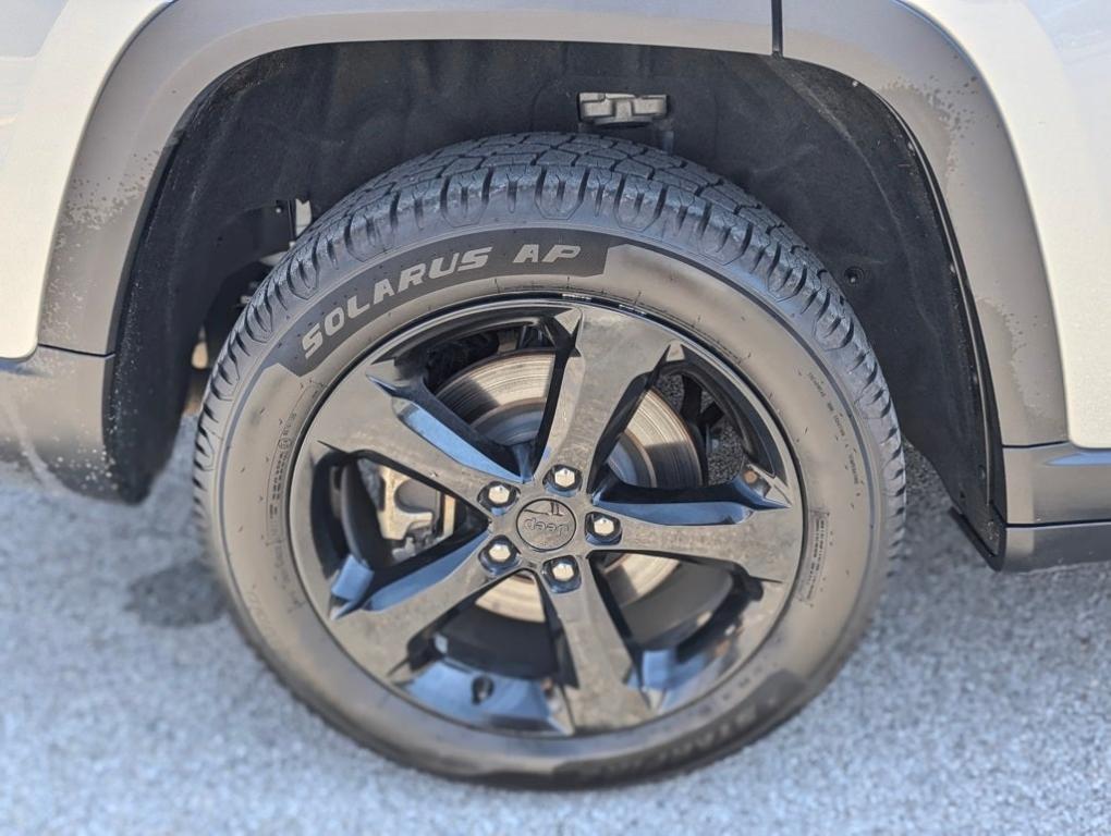 used 2023 Jeep Grand Cherokee L car, priced at $29,995