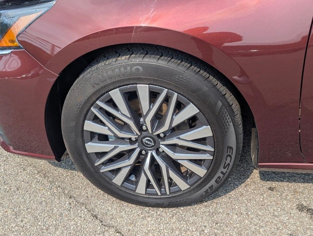 used 2023 Nissan Altima car, priced at $21,960
