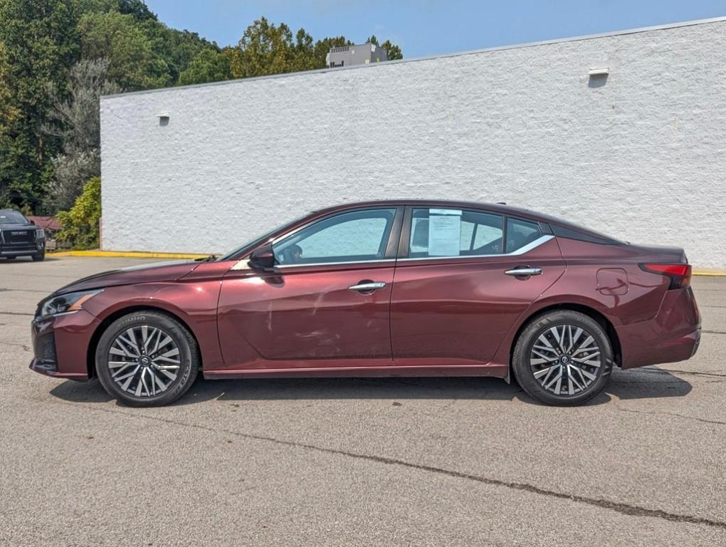 used 2023 Nissan Altima car, priced at $21,960