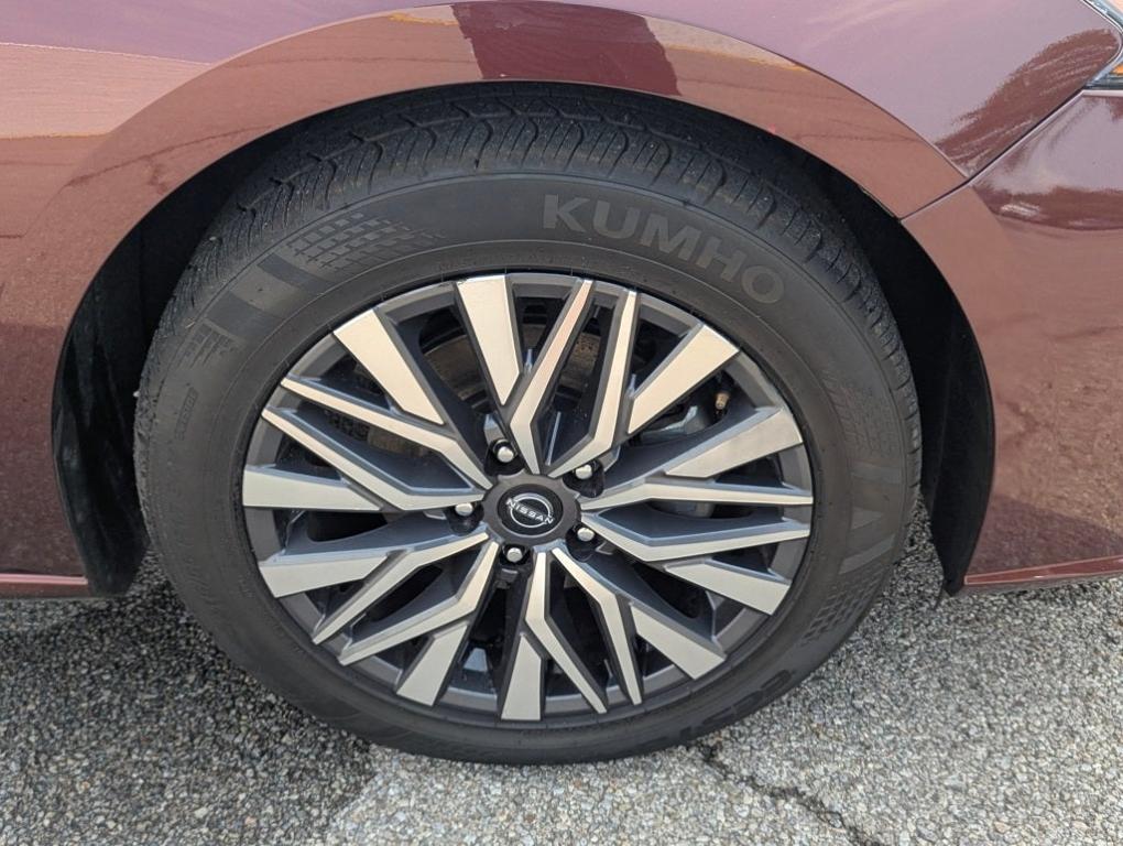 used 2023 Nissan Altima car, priced at $21,960