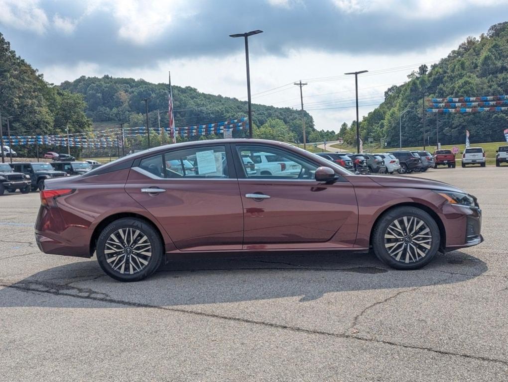 used 2023 Nissan Altima car, priced at $21,960