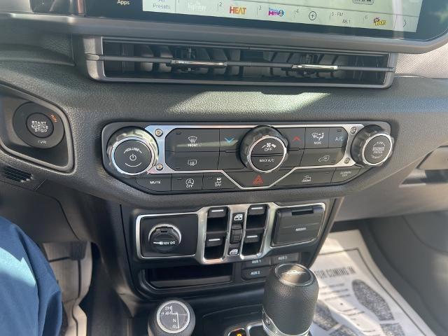 new 2025 Jeep Gladiator car, priced at $41,815