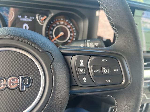 new 2025 Jeep Gladiator car, priced at $41,815