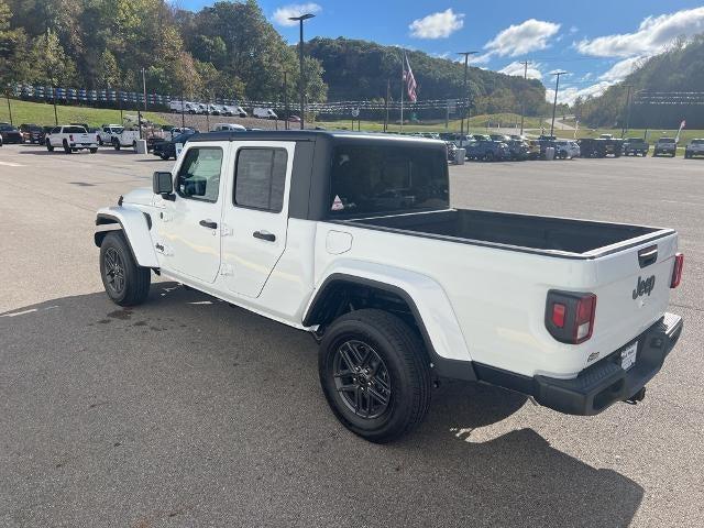 new 2025 Jeep Gladiator car, priced at $41,815