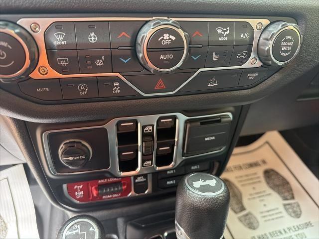 new 2025 Jeep Wrangler car, priced at $52,252