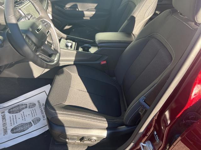 new 2025 Jeep Grand Cherokee car, priced at $36,218