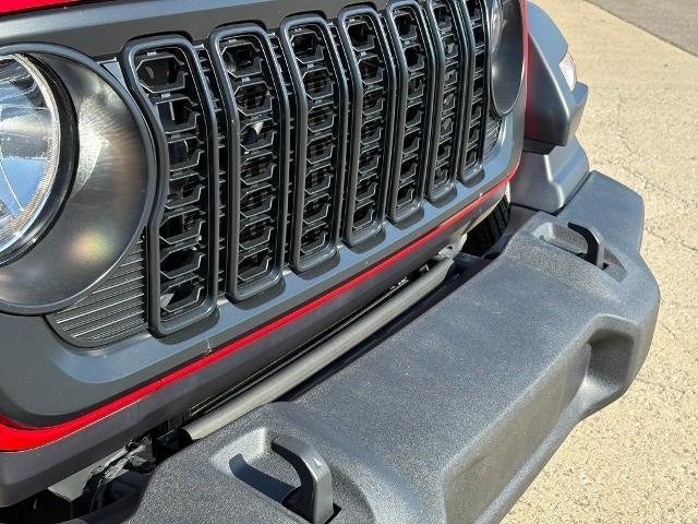 new 2025 Jeep Wrangler car, priced at $40,377