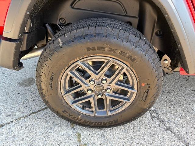 new 2025 Jeep Wrangler car, priced at $40,377