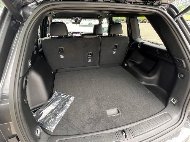 new 2025 Jeep Grand Cherokee car, priced at $38,943