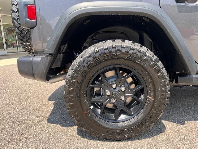 new 2025 Jeep Wrangler car, priced at $43,422
