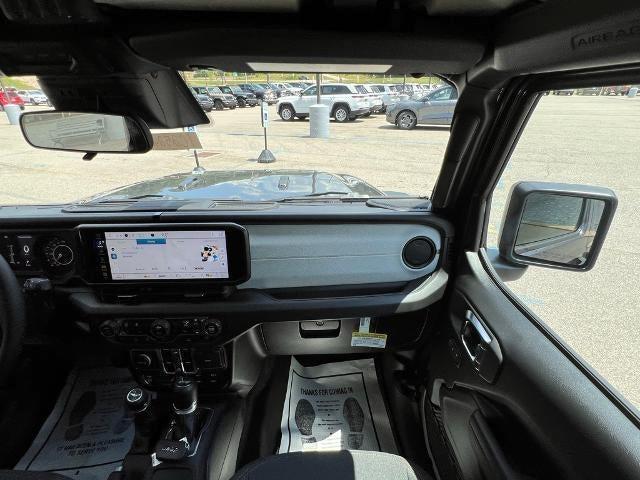 new 2025 Jeep Wrangler car, priced at $43,422