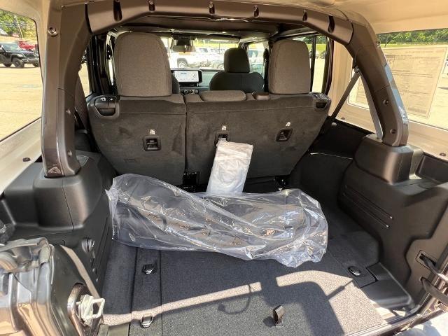 new 2025 Jeep Wrangler car, priced at $43,422