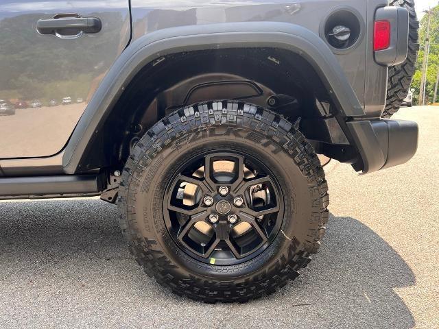 new 2025 Jeep Wrangler car, priced at $43,422