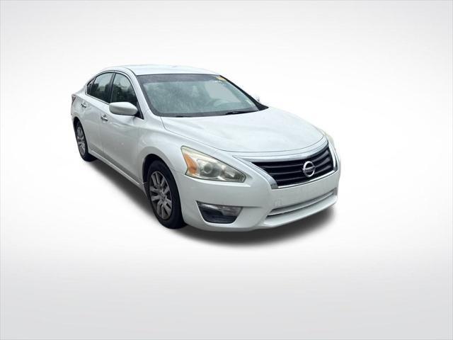 used 2013 Nissan Altima car, priced at $2,999