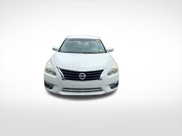 used 2013 Nissan Altima car, priced at $2,999