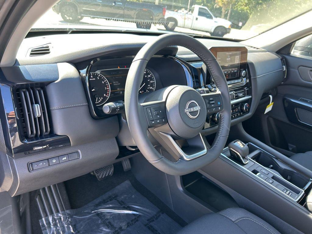 new 2025 Nissan Pathfinder car, priced at $35,818
