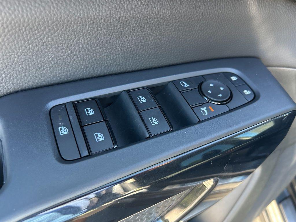 new 2025 Nissan Pathfinder car, priced at $35,818