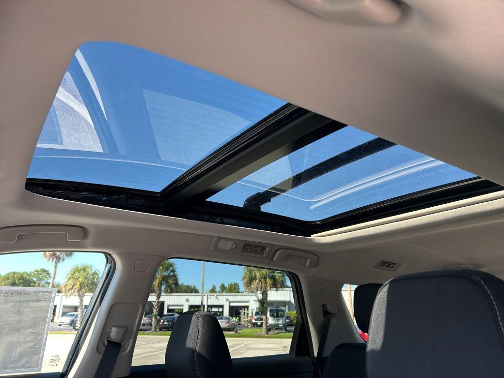 new 2025 Nissan Pathfinder car, priced at $35,818