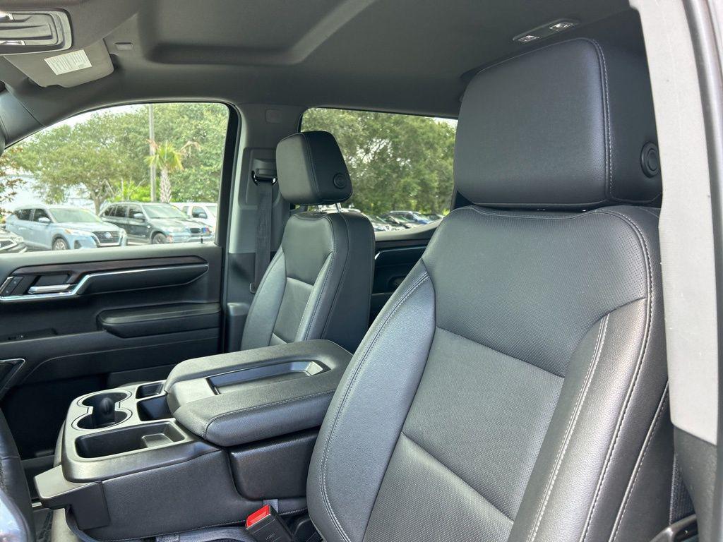 used 2024 GMC Sierra 1500 car, priced at $43,245