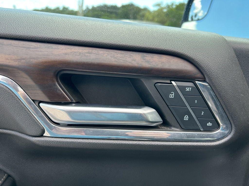 used 2024 GMC Sierra 1500 car, priced at $43,245