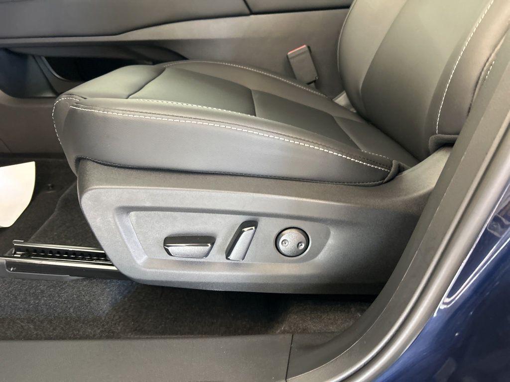 new 2025 Nissan Murano car, priced at $40,858