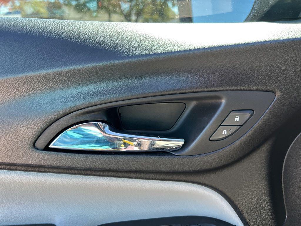 used 2022 Chevrolet Equinox car, priced at $18,417