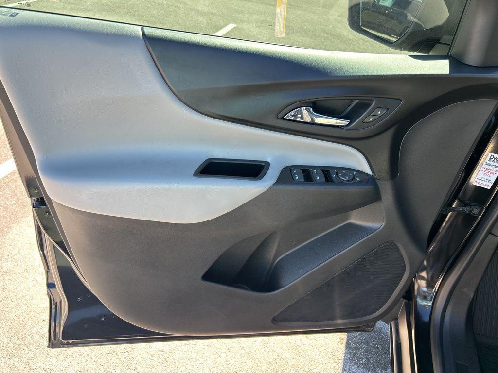 used 2022 Chevrolet Equinox car, priced at $18,417