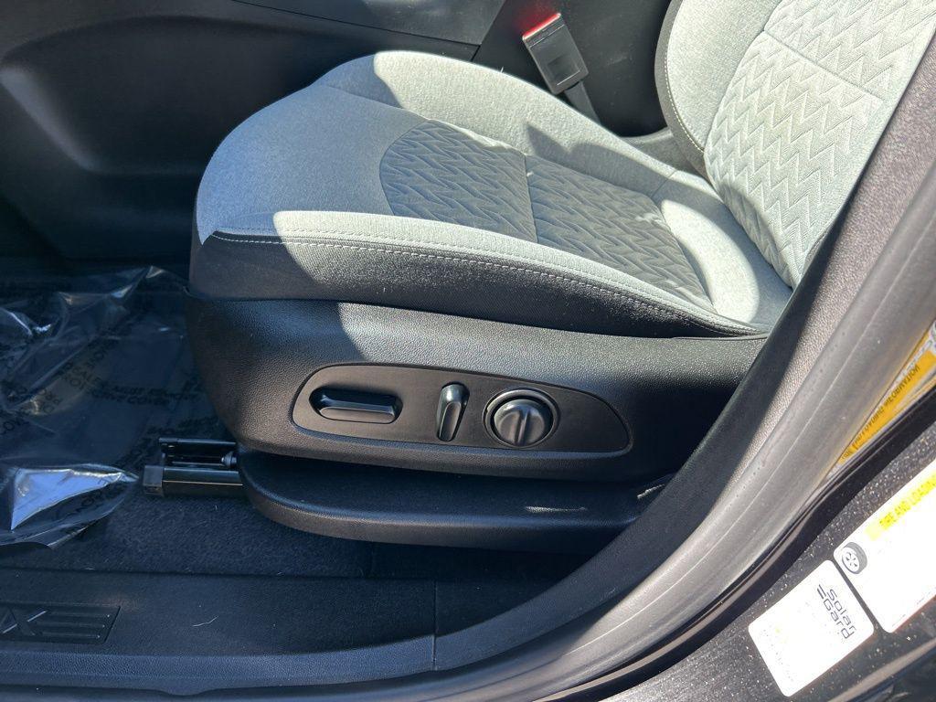 used 2022 Chevrolet Equinox car, priced at $18,417