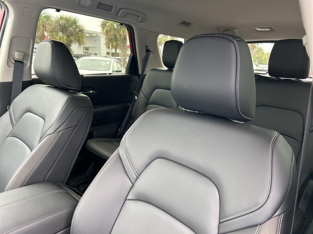 new 2025 Nissan Pathfinder car, priced at $41,813