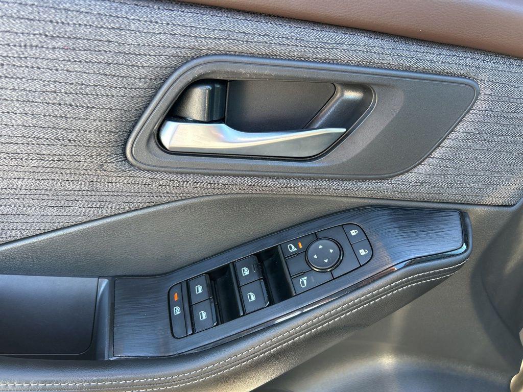 used 2023 Nissan Rogue car, priced at $19,887