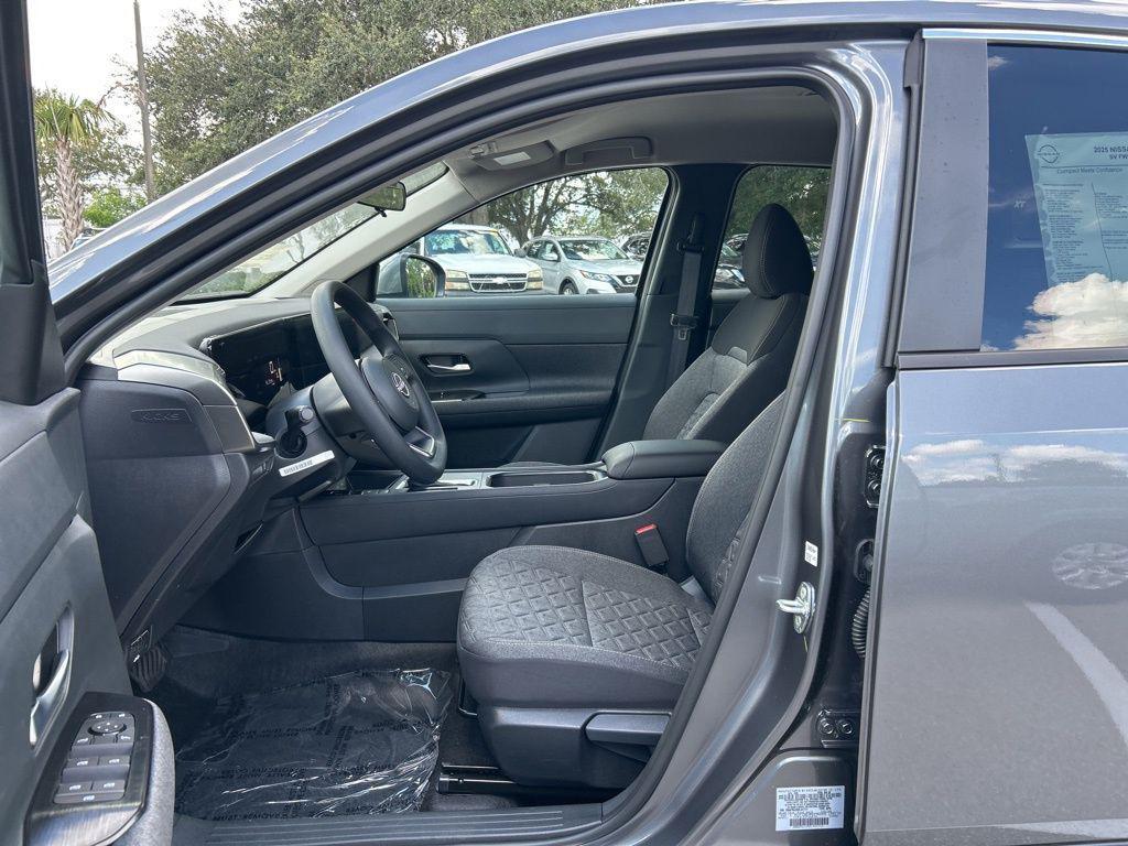 new 2025 Nissan Kicks car, priced at $25,079