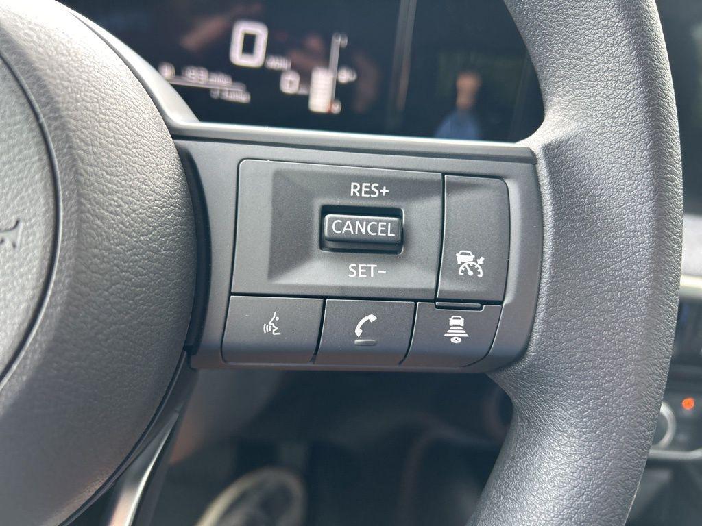 new 2025 Nissan Kicks car, priced at $25,079