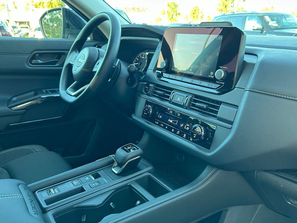 new 2025 Nissan Pathfinder car, priced at $35,779