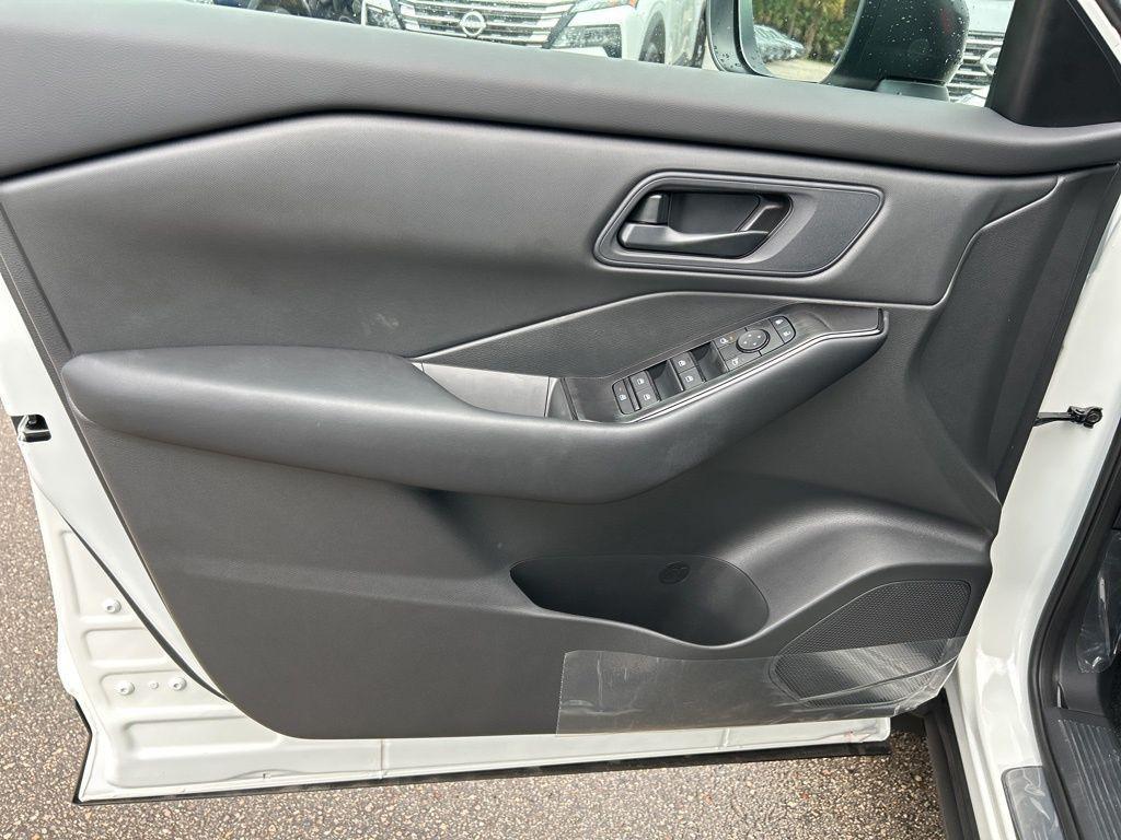 new 2025 Nissan Rogue car, priced at $29,534