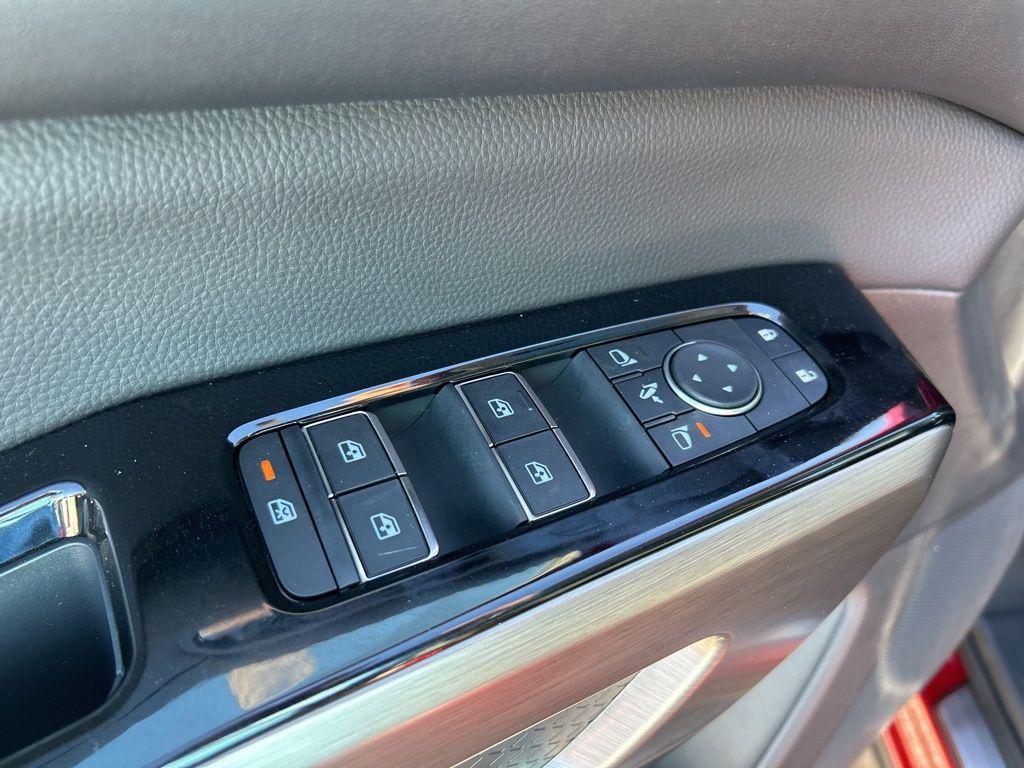 new 2025 Nissan Pathfinder car, priced at $48,318