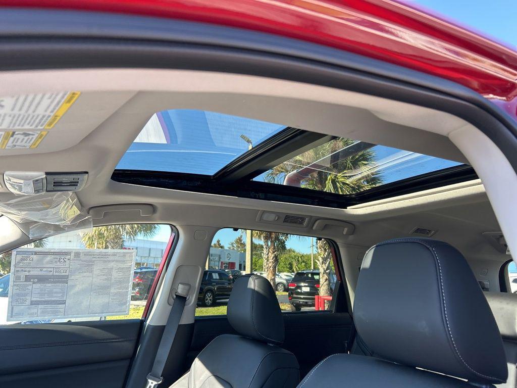 new 2025 Nissan Pathfinder car, priced at $48,318
