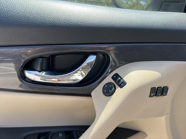 used 2020 Nissan Rogue car, priced at $16,390