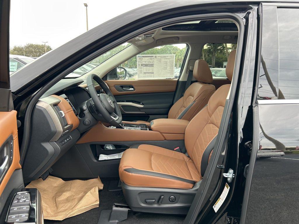 new 2025 Nissan Pathfinder car, priced at $50,699