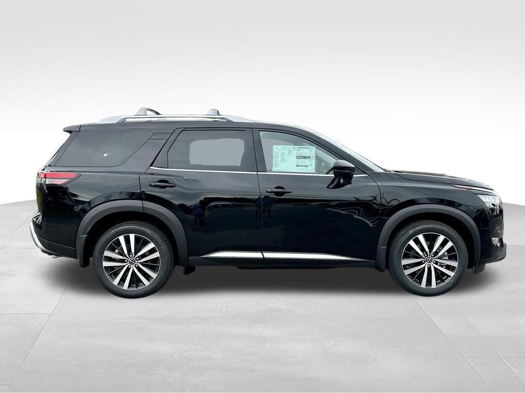 new 2025 Nissan Pathfinder car, priced at $50,699