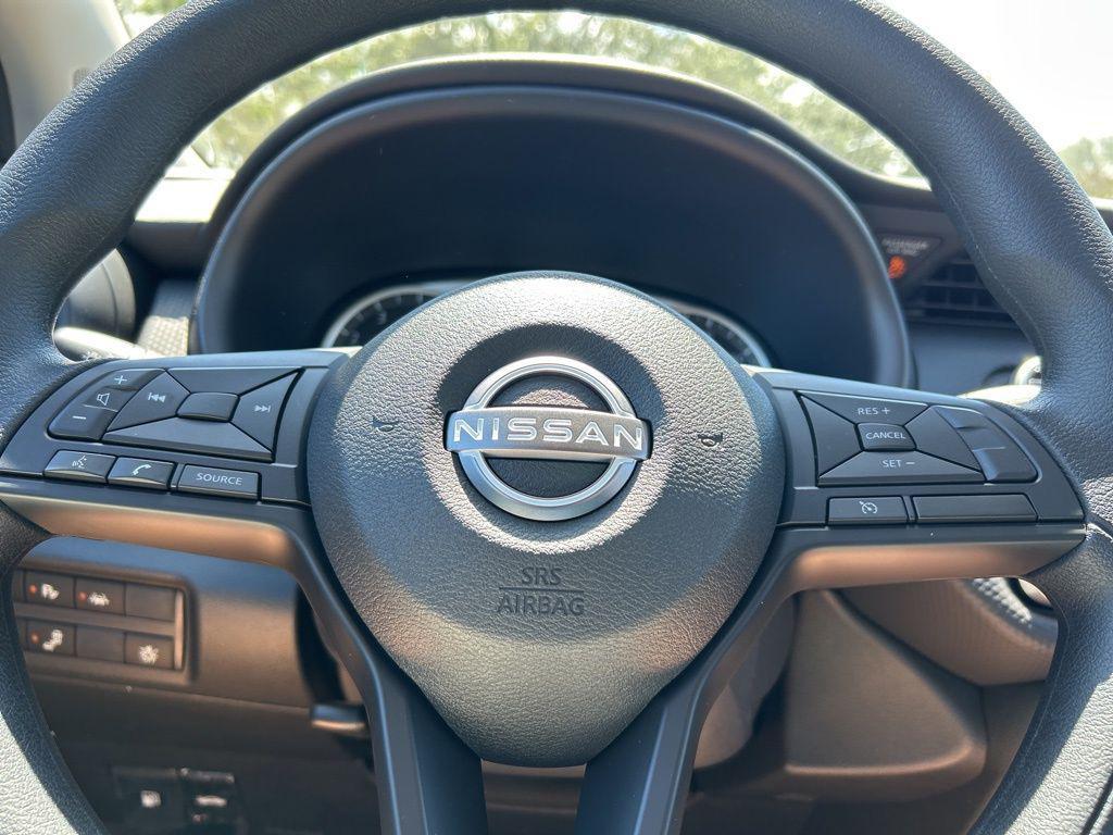 new 2025 Nissan Kicks car, priced at $21,946