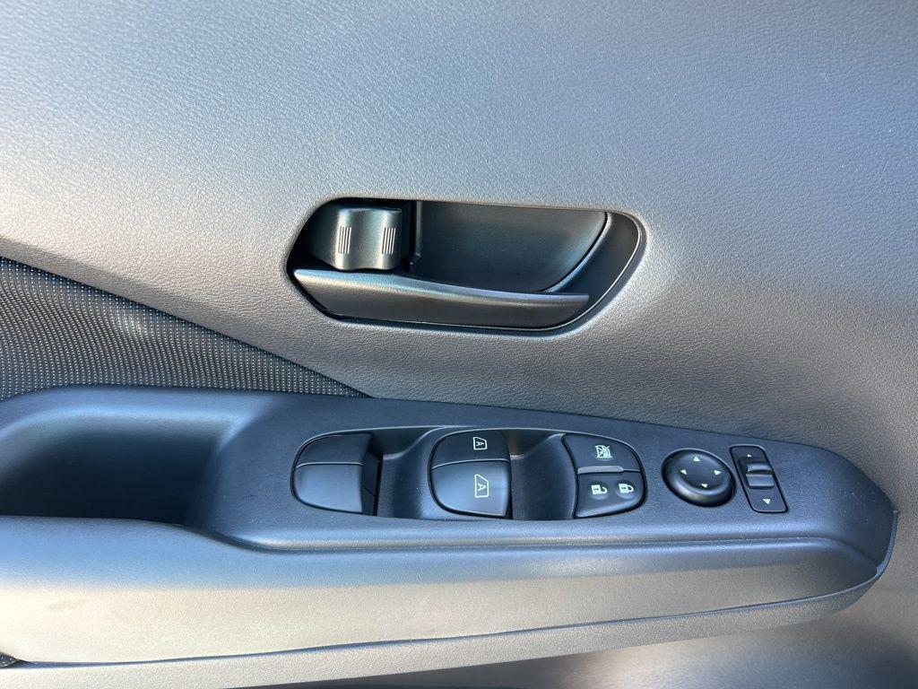 new 2025 Nissan Kicks car, priced at $21,946