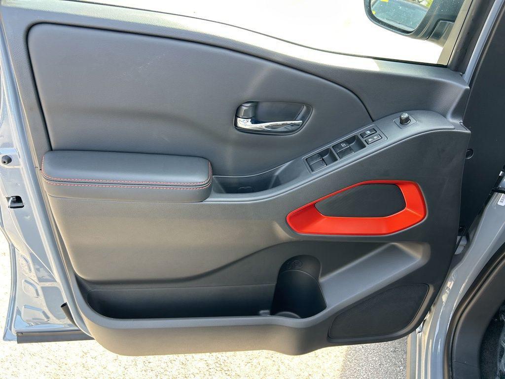 new 2025 Nissan Frontier car, priced at $37,901