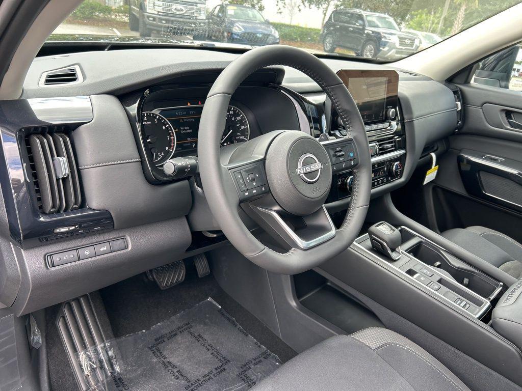 new 2025 Nissan Pathfinder car, priced at $42,408