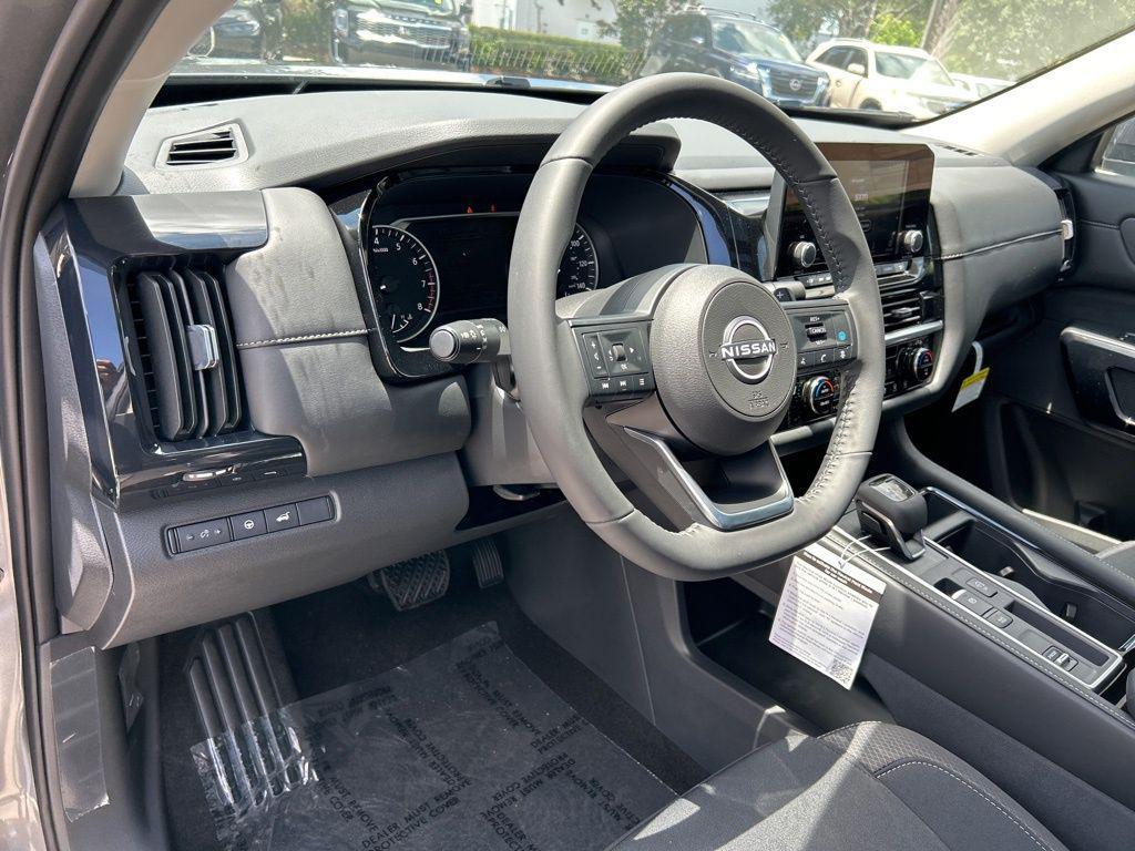 new 2025 Nissan Pathfinder car, priced at $35,711