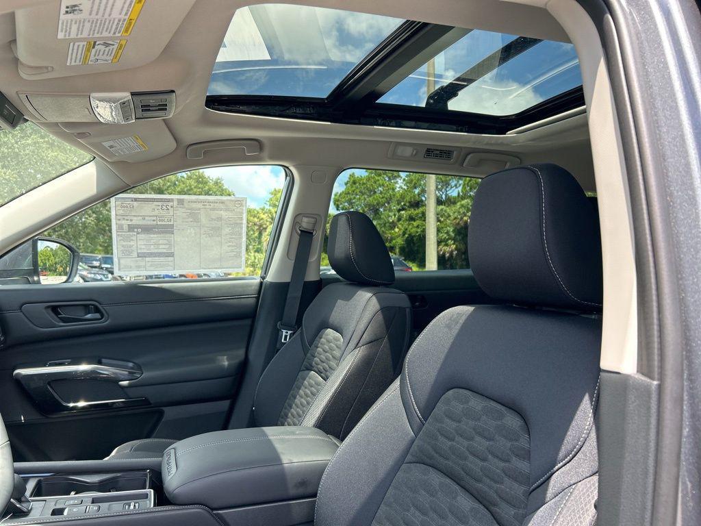 new 2025 Nissan Pathfinder car, priced at $35,711