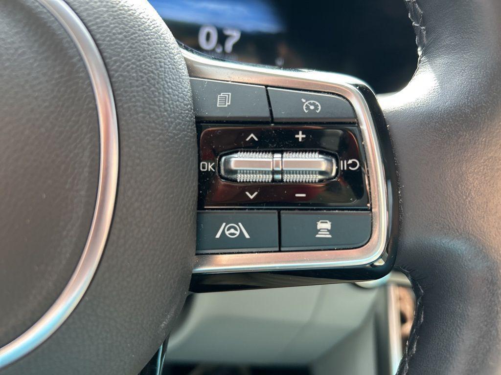 used 2024 Kia Carnival car, priced at $37,831