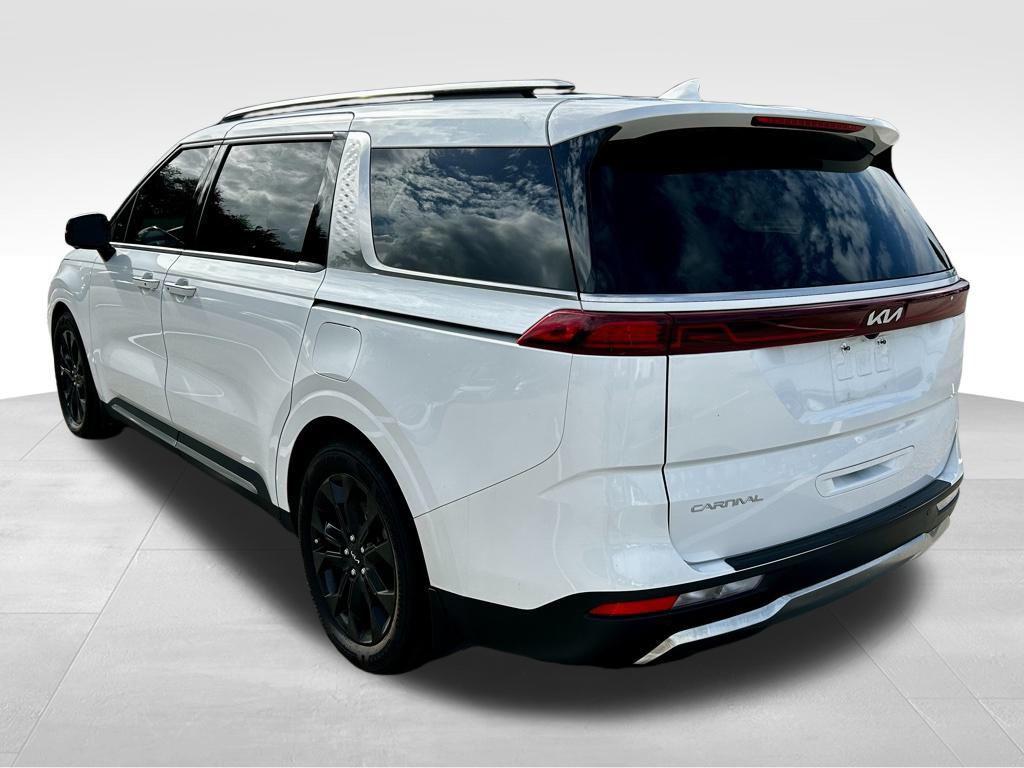 used 2024 Kia Carnival car, priced at $37,831