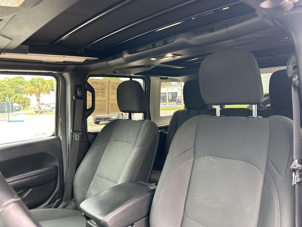used 2021 Jeep Wrangler Unlimited car, priced at $35,554